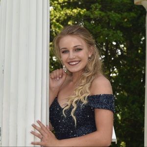 Meet your Posher, Mackenzie